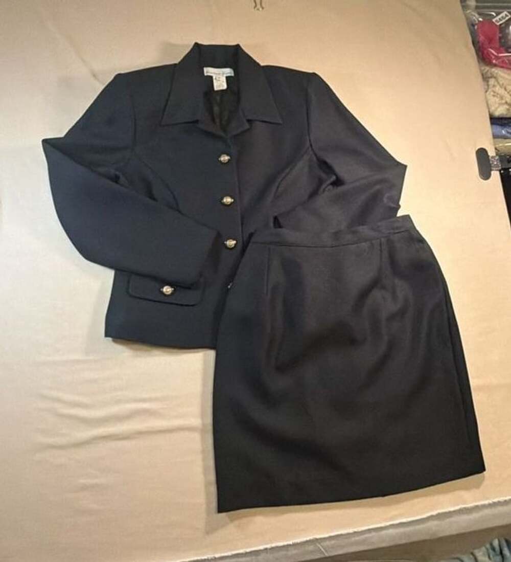 Stephanie Queller Skirt Suit Size 8 Black Blazer Skirt Set
